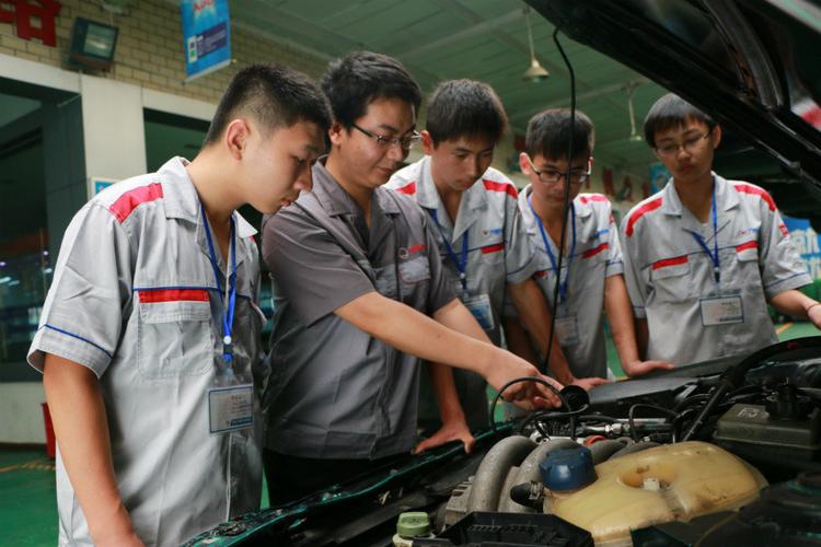 探秘南京汽修培训学校：打造汽车维修行业新生力量